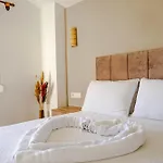 7 Soeguet Hotel